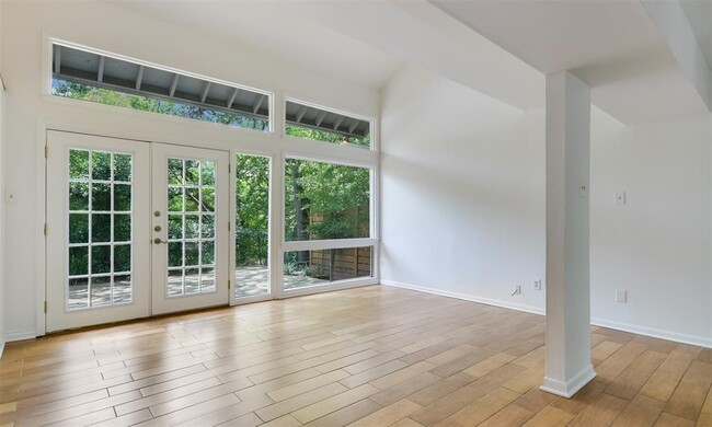 property at 2202 W 9th St