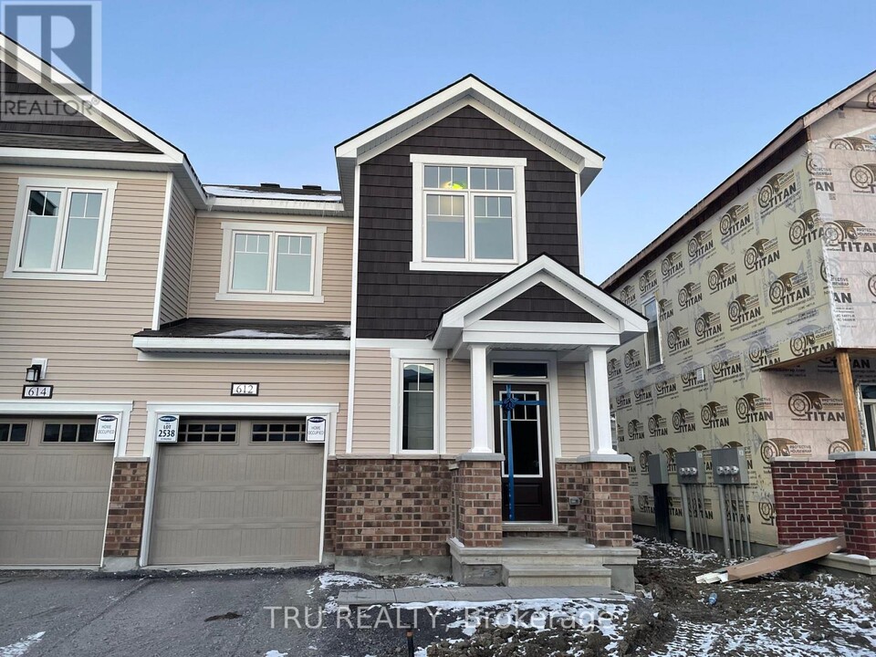 612 Allied Mews in Ottawa, ON - Building Photo