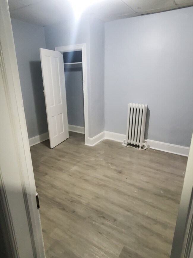 1112 S Broad St in Trenton, NJ - Building Photo - Building Photo