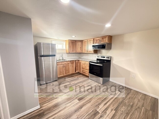property at 335 E 17th St