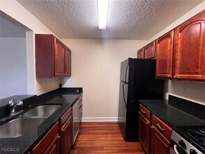 2031 Dixie Belle Dr in Orlando, FL - Building Photo - Building Photo