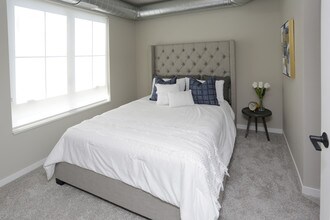 Cathedral Lofts in Fargo, ND - Foto de edificio - Interior Photo