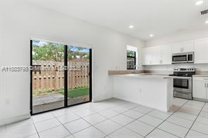 21071 NE 8th Ave in Miami, FL - Building Photo - Building Photo