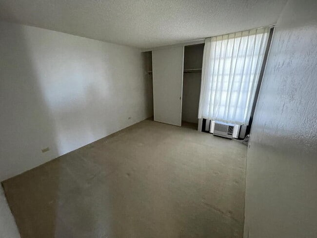 98-500-500 Koauka Loop in Aiea, HI - Building Photo - Building Photo