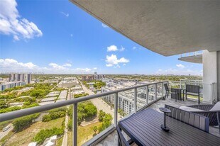 315 NE 3rd Ave, Unit 1809 in Fort Lauderdale, FL - Building Photo