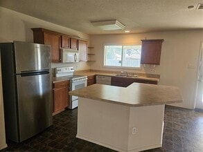 1620 Withers Way in Krum, TX - Building Photo - Building Photo