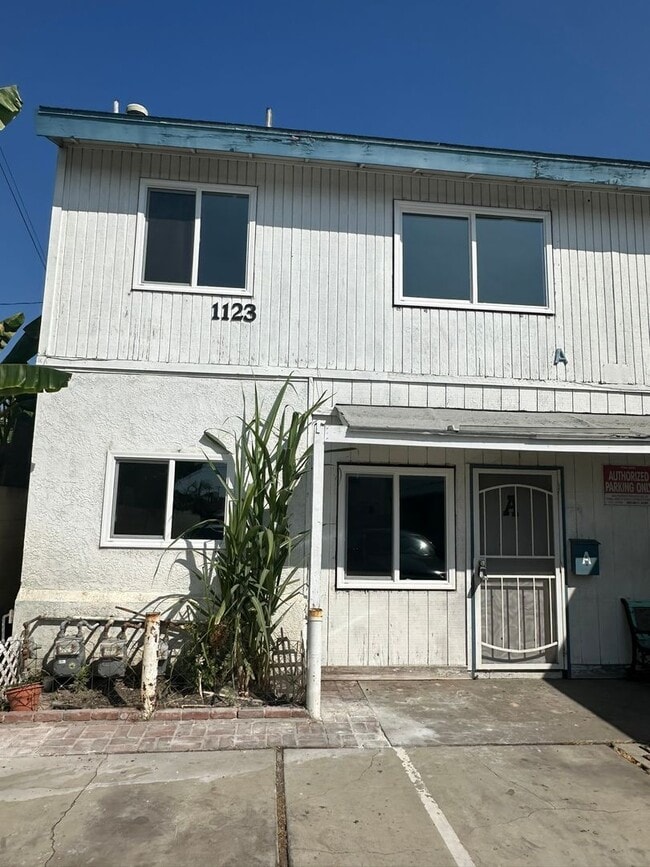property at 1123 W Highland St
