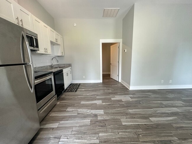 7 Pearl St in Savannah, GA - Building Photo - Building Photo
