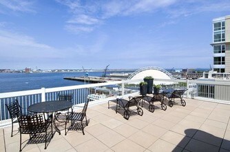 1 Park Ln in Boston, MA - Building Photo - Building Photo