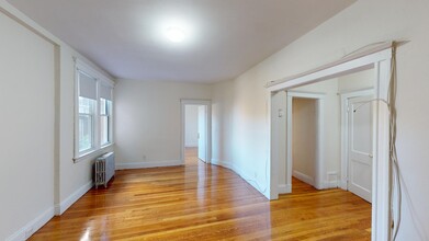 1634 Commonwealth Ave, Unit 15 in Boston, MA - Building Photo - Building Photo