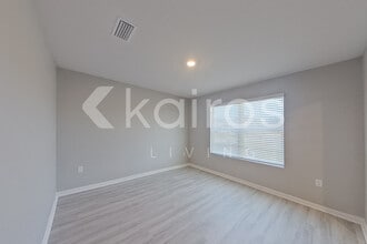 4816 Malay Cir in Pace, FL - Foto de edificio - Building Photo