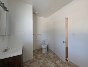 2455-24V6 V-6 Rd in Oroville, CA - Building Photo - Building Photo