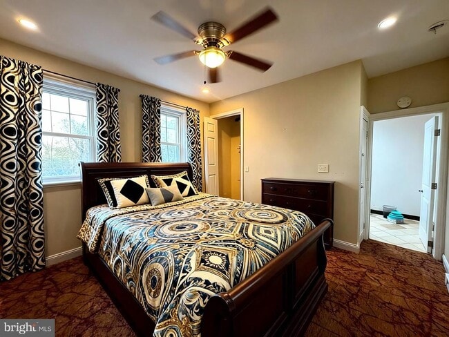 225 S 49th St in Philadelphia, PA - Building Photo - Building Photo