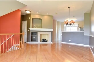 228 Station Park Cir in Grayslake, IL - Building Photo - Building Photo