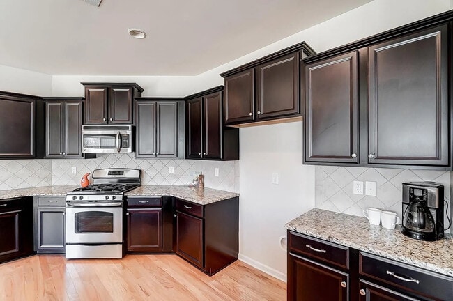 Room in House on Green Birch Dr in Pineville, NC - Foto de edificio - Building Photo