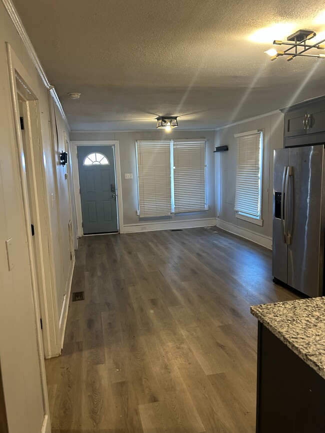 3914 Bearwood Ave in Charlotte, NC - Building Photo - Building Photo