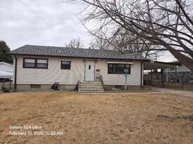 521 Monroe St in Kimball, NE - Building Photo