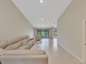 7747 Villa Nova Dr in Boca Raton, FL - Foto de edificio - Building Photo