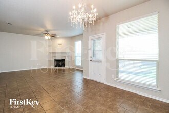 1221 Goodland Terrace in Fort Worth, TX - Foto de edificio - Building Photo