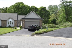 16 Michael Ct in Wilmington, DE - Building Photo