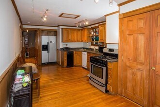 132 Bremen St, Unit 1 in Boston, MA - Building Photo - Building Photo