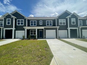 7687 Knightbell Cir in Leland, NC - Foto de edificio - Building Photo