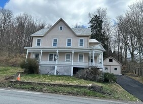 146 NY-284 in Westtown, NY - Building Photo