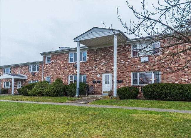 property at 136 N Chestnut St