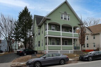 9 W Oberlin St in Worcester, MA - Building Photo - Building Photo