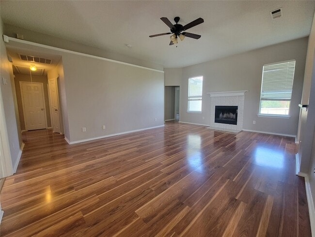 1020 Parkwood Trail in Mesquite, TX - Building Photo - Building Photo