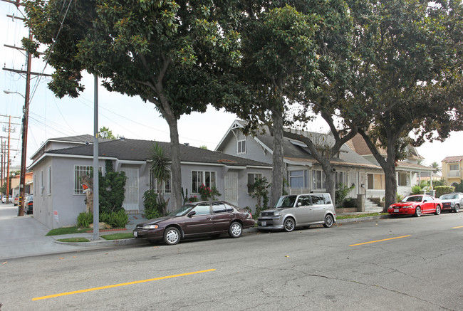 6211 Stafford Ave in Huntington Park, CA - Foto de edificio - Building Photo