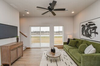 6115 S Alki Pl in Sioux Falls, SD - Building Photo - Building Photo