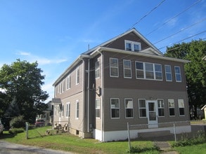 105 Parker St, Unit 3 in Pittsfield, MA - Building Photo - Building Photo