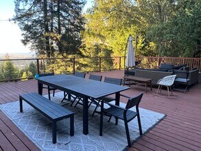 108 Oakmont Ave in San Rafael, CA - Foto de edificio - Building Photo