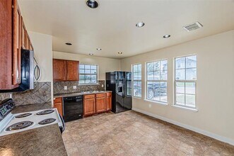 1620 Red Cloud Dr in Dallas, TX - Building Photo - Building Photo
