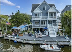 296 Alabama Ave in Toms River, NJ - Building Photo