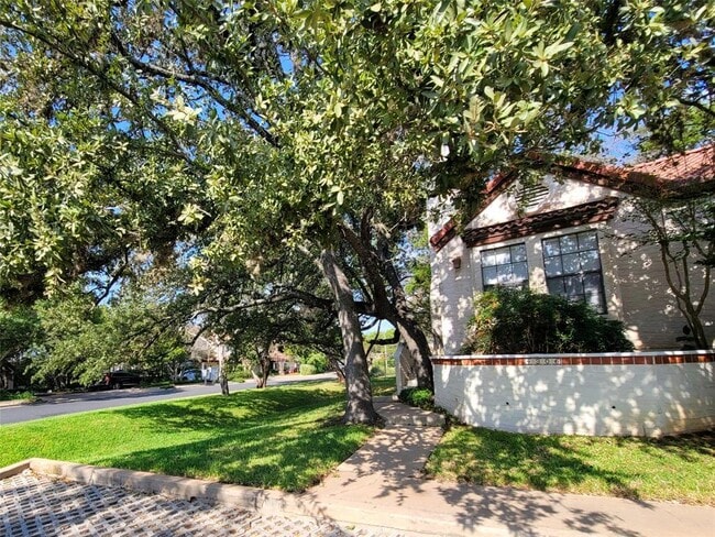 4306 Bonnell Vista Cove in Austin, TX - Building Photo - Building Photo