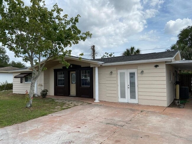 3600 Beacon Square Dr in Holiday, FL - Building Photo - Building Photo