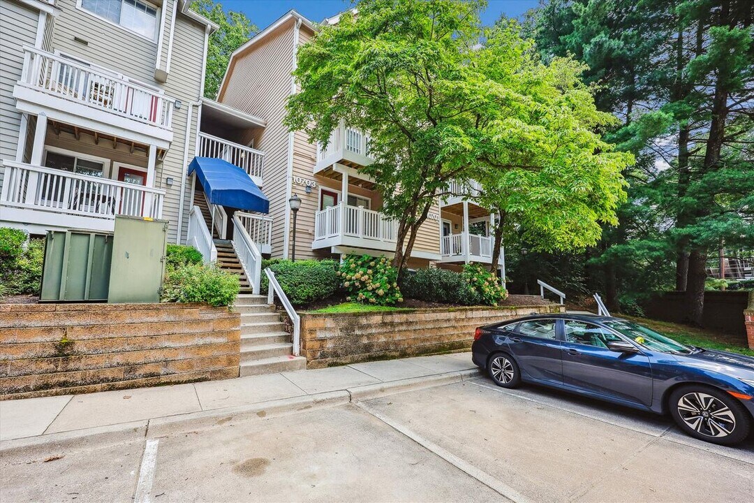 10703 Hampton Mill Terrace in Rockville, MD - Building Photo