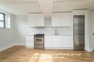 123 Highland Ave, Unit 32 in Somerville, MA - Building Photo