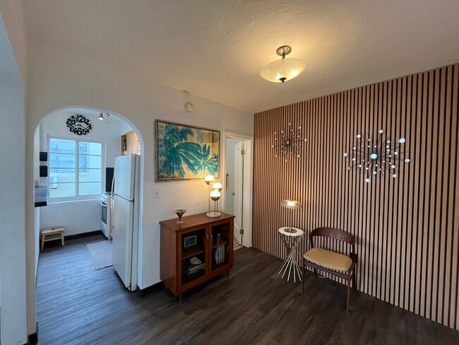 511 75th St, Unit 1 in Miami Beach, FL - Foto de edificio - Building Photo