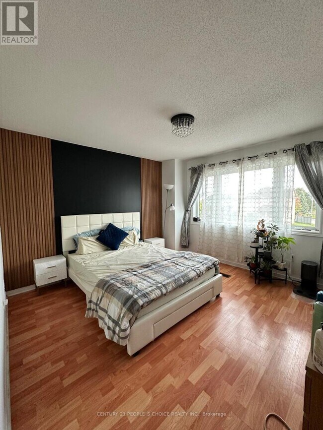 property at 76 Cottingham Crescent