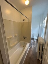 806 Ferry St in Easton, PA - Building Photo - Building Photo