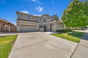 9952 Spring View Way in Elk Grove, CA - Building Photo