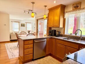 11 Lunt Dr in Westbrook, ME - Building Photo - Building Photo