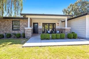 4513 E Avalon Dr in Phoenix, AZ - Building Photo