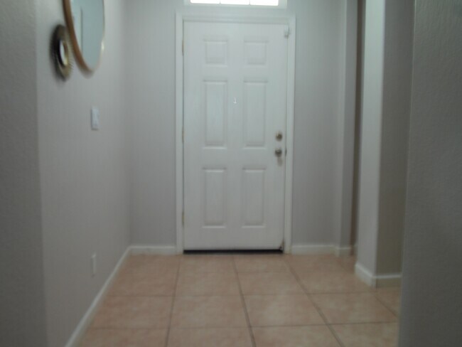 172 Bristol Way in Yuba City, CA - Building Photo - Building Photo