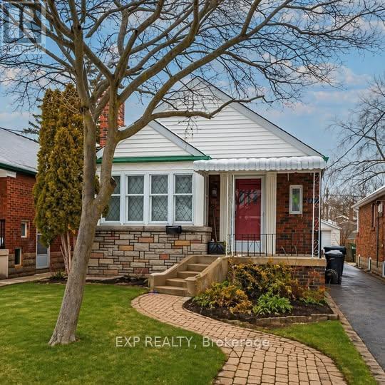 property at 11 Fairside Ave