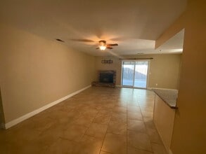 2818 E St Johns Pkwy in Visalia, CA - Building Photo - Building Photo