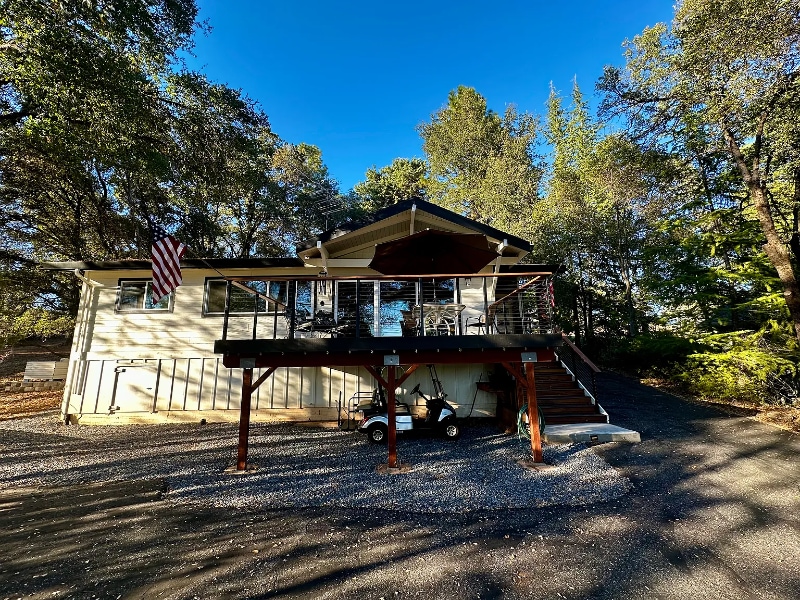 12012 Lakeshore N in Auburn, CA - Building Photo